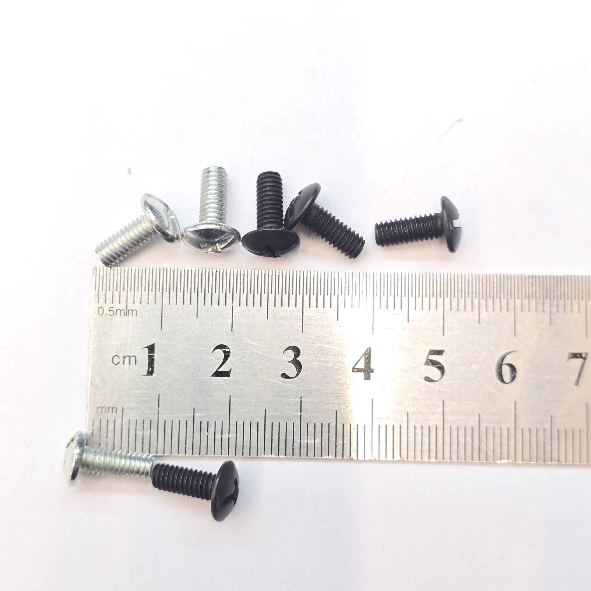 پیچ استوانه (میلیمتری) سرگرد 10*4 (گل قارچی)